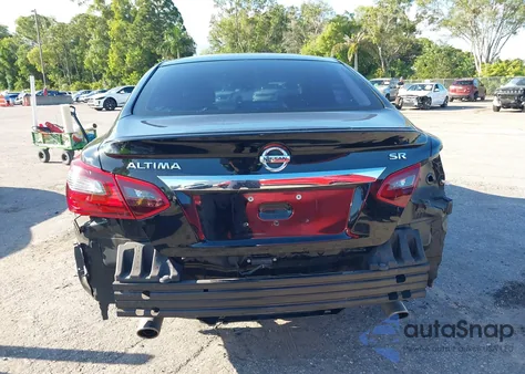 2018 Nissan Altima 2.5 Sr z USA, uszkodzony, nr VIN 1N4AL3AP3JC234020